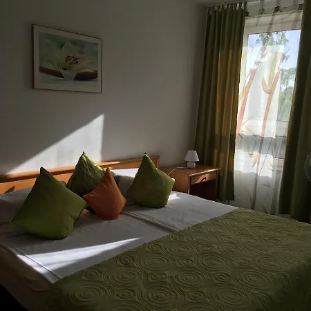 Grand Berekszallo Pensionat Balatonfenyves